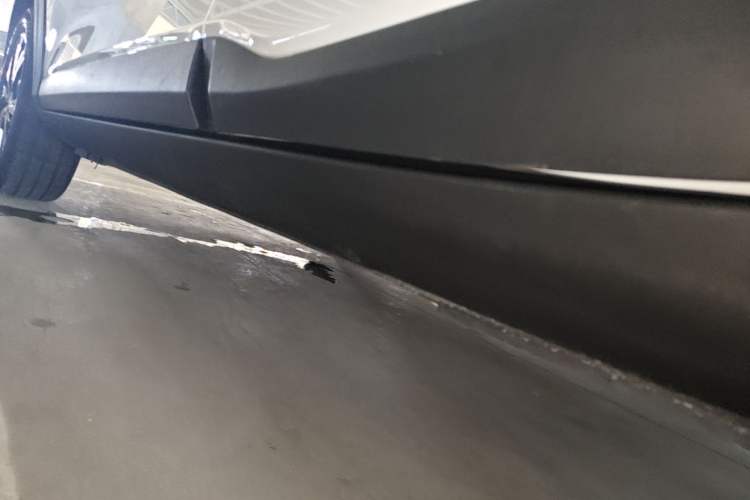 Used Kia kx1 Stonic 2026 Model 1.4L Sunroof Edition Left Side Sill