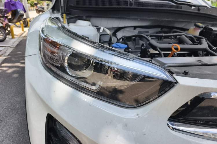 Used Kia kx1 Stonic 2026 Model 1.4L Fun Enjoyment Automatic Edition Right Front Headlight