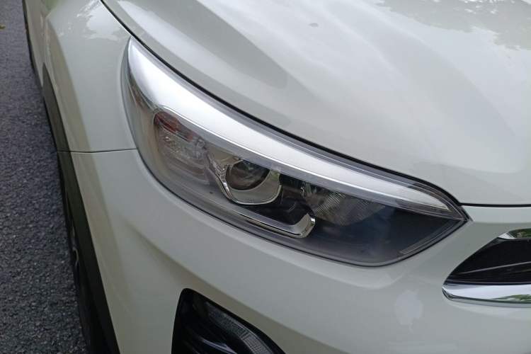 Used Kia kx1 Stonic 2026 Model 1.4L Sunroof Edition Right Front Headlight