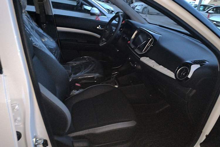 Used Kia kx1 Stonic 2026 Model 1.4L Sunroof Edition Right Front Seat