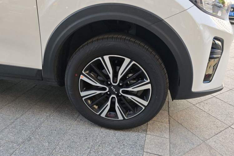 Used Kia kx1 Stonic 2026 Model 1.4L Sunroof Edition Right Front Wheel Hub