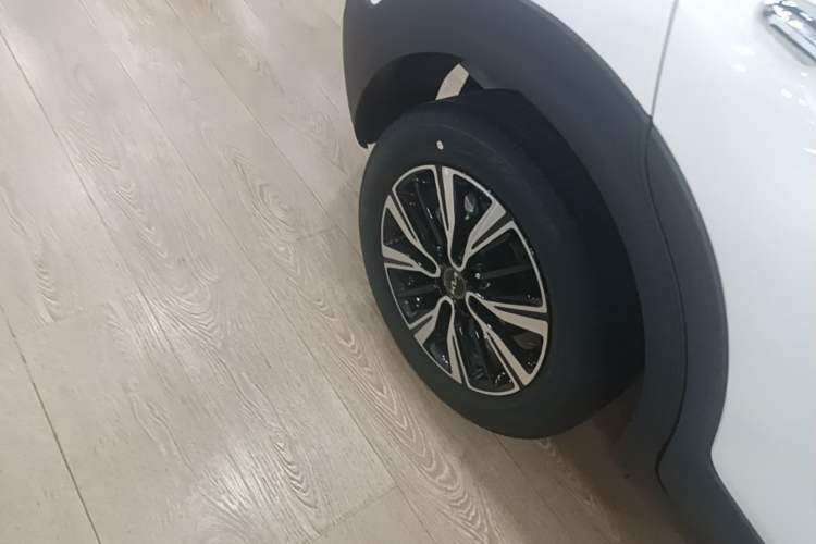 Used Kia kx1 Stonic 2026 Model 1.4L Fun Enjoyment Automatic Edition Right Rear Wheel Hub