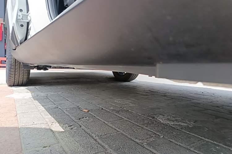 Used Kia kx1 Stonic 2026 Model 1.4L Sunroof Edition Right Side Sill