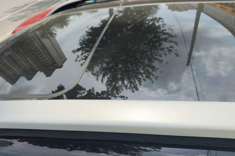 Used Kia kx1 Stonic 2026 Model 1.4L Sunroof Edition Roof