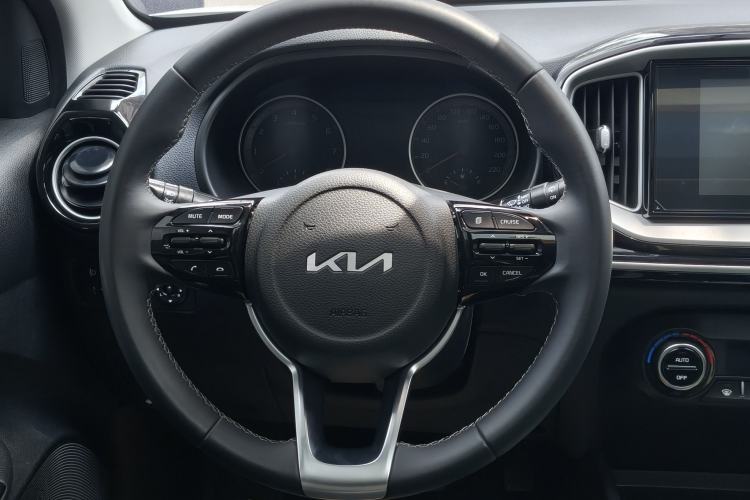 Used Kia kx1 Stonic 2026 Model 1.4L Sunroof Edition Steering Wheel