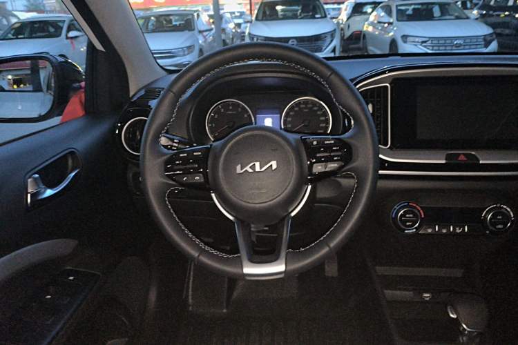 Used Kia kx1 Stonic 2026 Model 1.4L Sunroof Edition Steering Wheel
