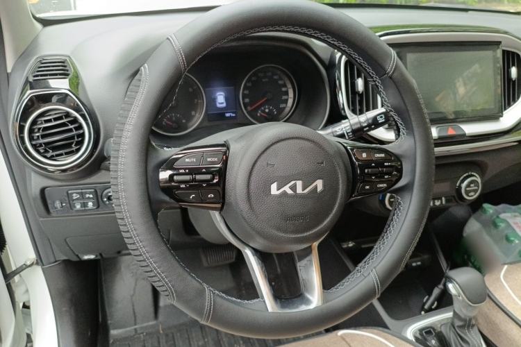 Used Kia kx1 Stonic 2026 Model 1.4L Sunroof Edition Steering Wheel