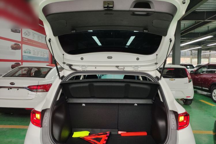 Used Kia kx1 Stonic 2026 Model 1.4L Sunroof Edition Trunk