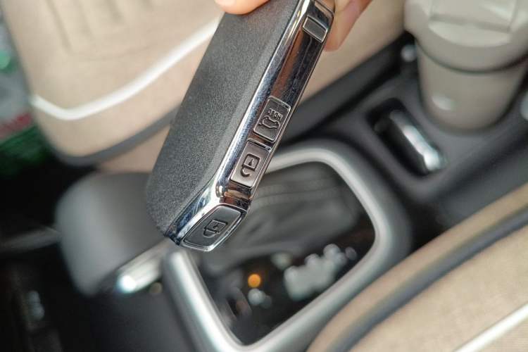 Used Kia kx1 Stonic 2026 Model 1.4L Sunroof Edition Vehicle Key