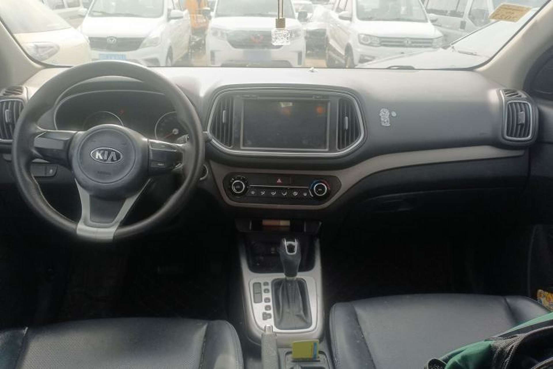 Used Kia KX3 2017 1.6L Automatic Aoya Version Center Console
