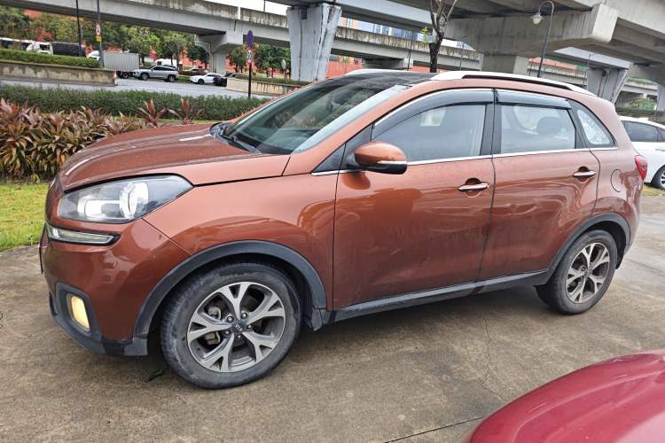 Used Kia KX3 2015 1.6L Automatic Two-Wheel Drive DLX Exterior 3