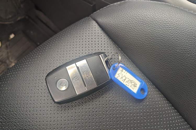 Used Kia KX3 2015 1.6L Automatic Two-Wheel Drive DLX Interior 1