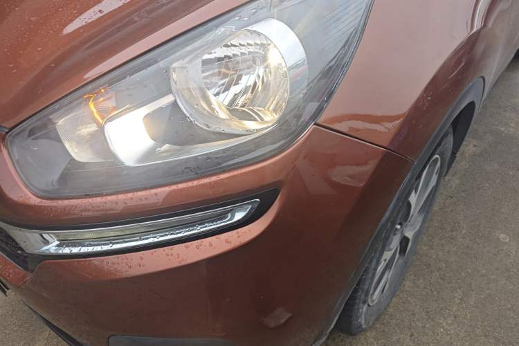 Used Kia KX3 2015 1.6L Automatic Two-Wheel Drive DLX Left Front Headlight