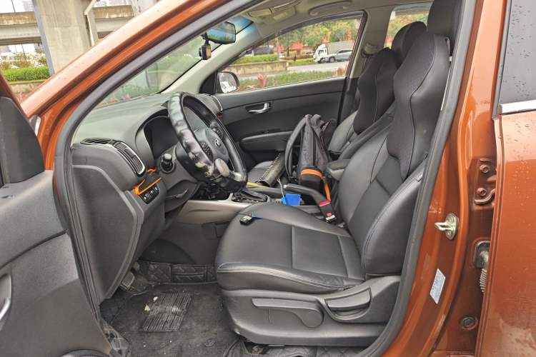 Used Kia KX3 2015 1.6L Automatic Two-Wheel Drive DLX Left Front Seat