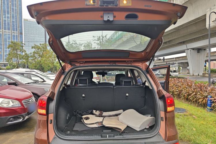 Used Kia KX3 2015 1.6L Automatic Two-Wheel Drive DLX Trunk