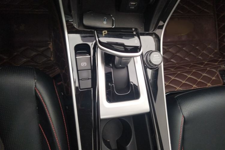 Used Kia KX3 2020 1.5L CVT Trend Edition Gear Lever