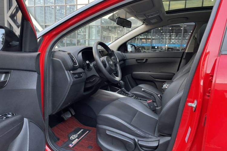 Used Kia KX3 2017 1.6L Automatic Aoya Version Interior 3
