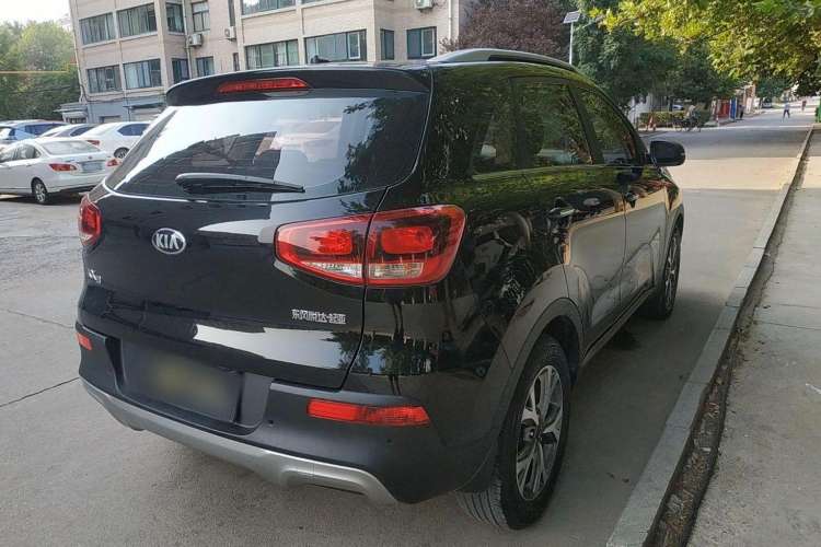 Used Kia KX3 2015 1.6L Automatic Two-Wheel Drive DLX Exterior 4