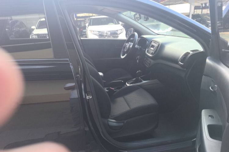 Used Kia KX3 2015 1.6L Automatic Two-Wheel Drive GLS Interior 3