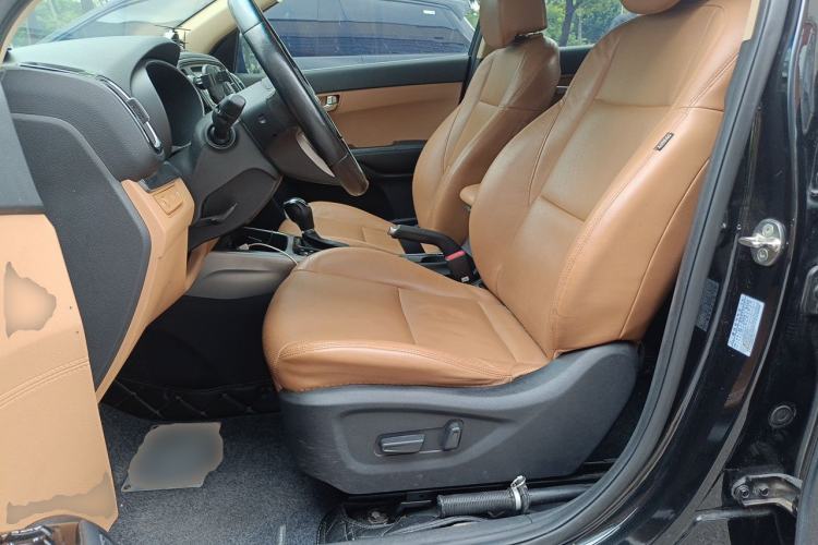 Used Kia KX3 2015 2.0L Automatic 4x4 PRM Left Front Seat