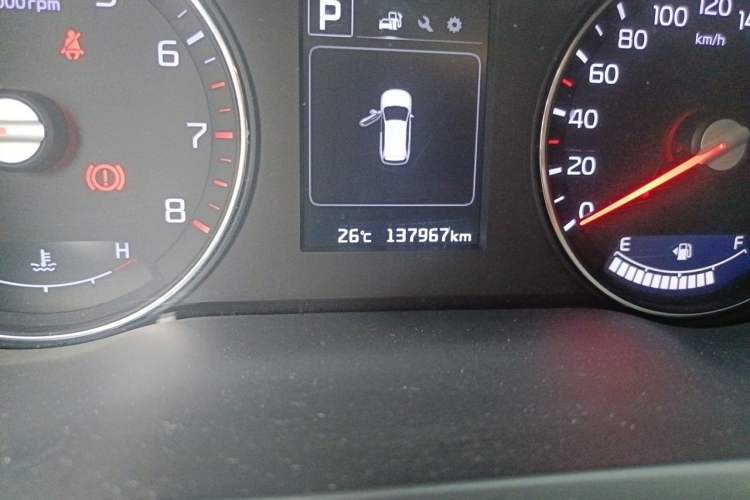 Used Kia KX3 2015 2.0L Automatic 4x4 PRM Odometer Close Up