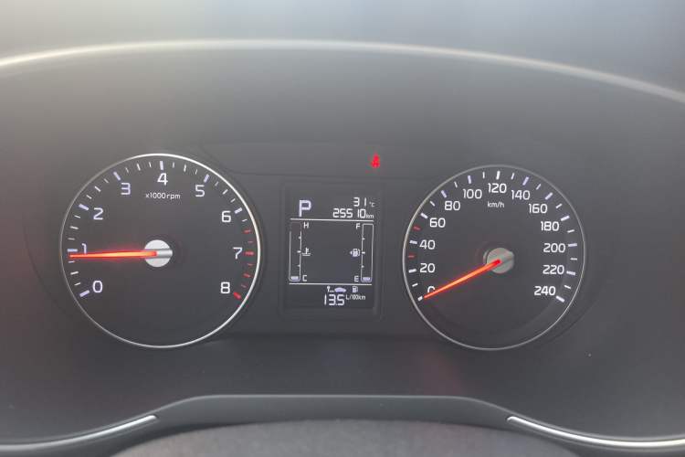 Used Kia KX3 2015 1.6L Automatic Two-Wheel Drive GLS Odometer Close Up