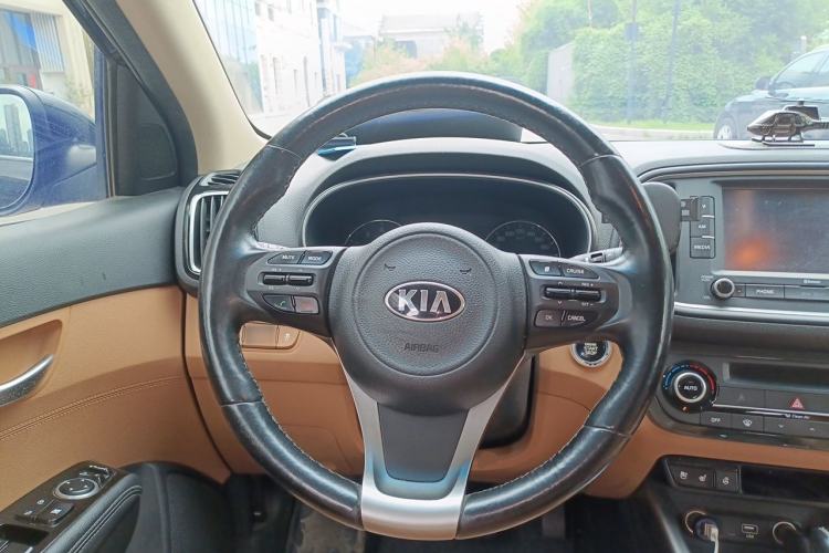 Used Kia KX3 2015 2.0L Automatic 4x4 PRM Steering Wheel