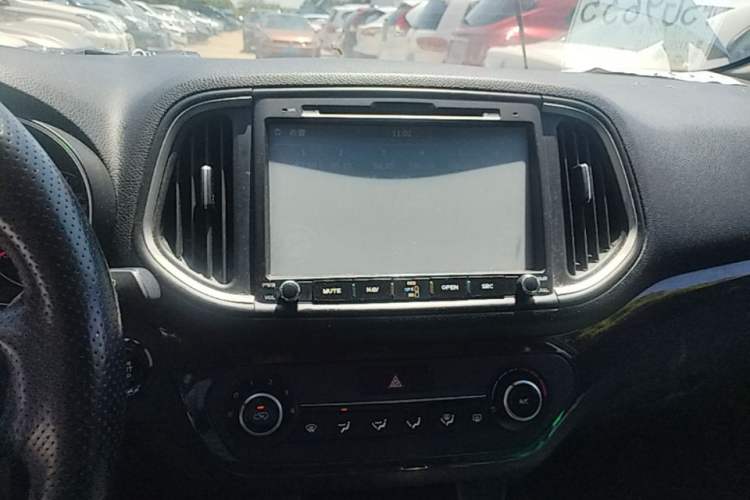 Used Kia KX3 2015 1.6L Automatic Two-Wheel Drive DLX Audio And AC Panel