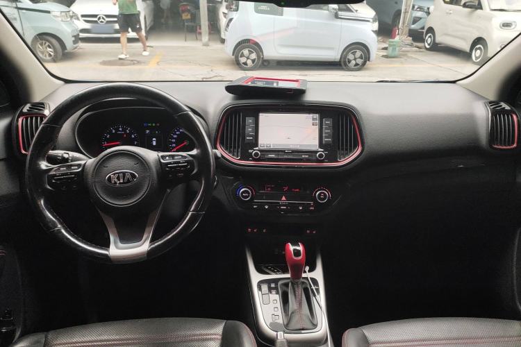 Used Kia KX3 2015 1.6T Automatic Two-Wheel Drive PRM Center Console