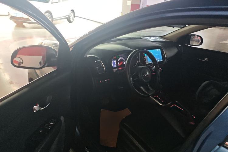 Used Kia KX3 2015 1.6L Automatic Two-Wheel Drive DLX Driver Seat