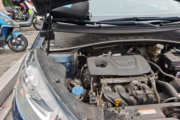Used Kia KX3 2015 1.6L Automatic Two-Wheel Drive DLX Engine Bay Right
