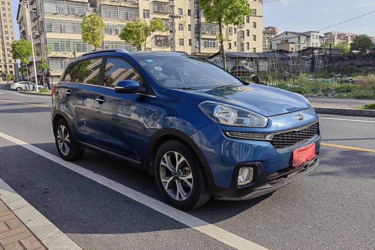 Used Kia KX3 2015 1.6L Automatic Two-Wheel Drive DLX Exterior 2