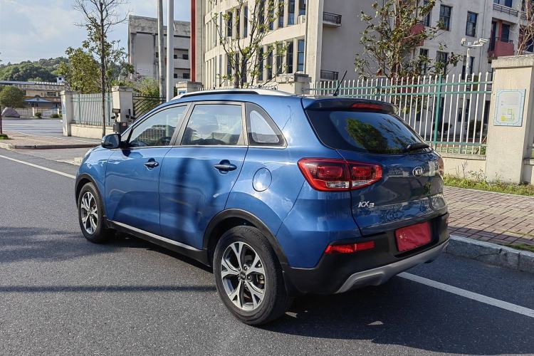 Used Kia KX3 2015 1.6L Automatic Two-Wheel Drive DLX Exterior 5