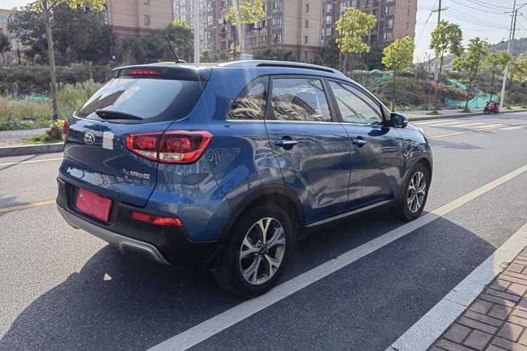 Used Kia KX3 2015 1.6L Automatic Two-Wheel Drive DLX Exterior 7