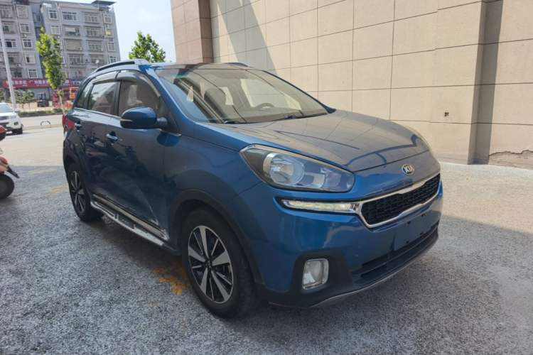 Used Kia KX3 2015 1.6T Automatic Two-Wheel Drive DLX Front Right 45 Deg
