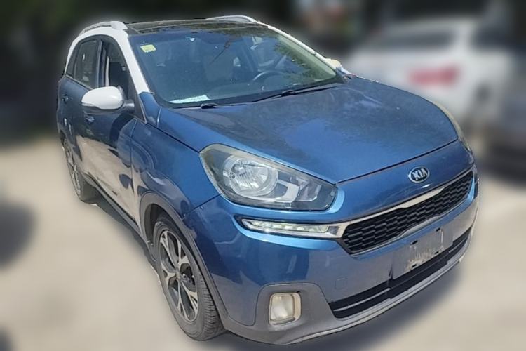 Used Kia KX3 2015 1.6L Automatic Two-Wheel Drive DLX Front Right 45 Deg