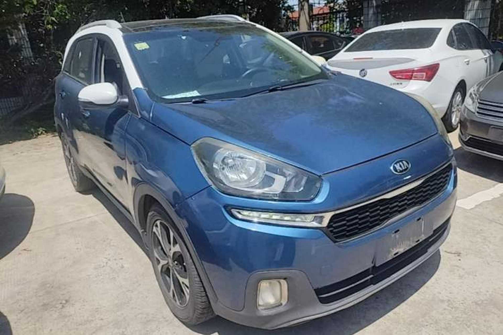 Used Kia KX3 2015 1.6L Automatic Two-Wheel Drive DLX Front Right 45 Deg