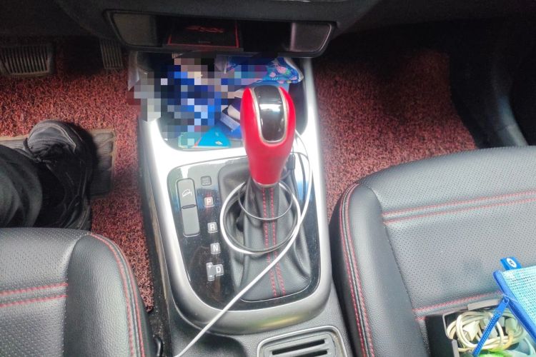 Used Kia KX3 2015 1.6T Automatic Two-Wheel Drive DLX Gear Lever