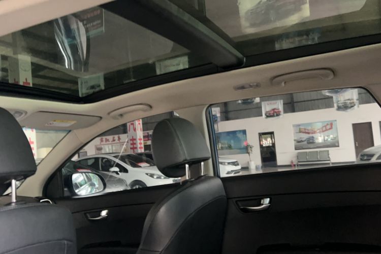 Used Kia KX3 2015 1.6L Automatic Two-Wheel Drive DLX Headliner
