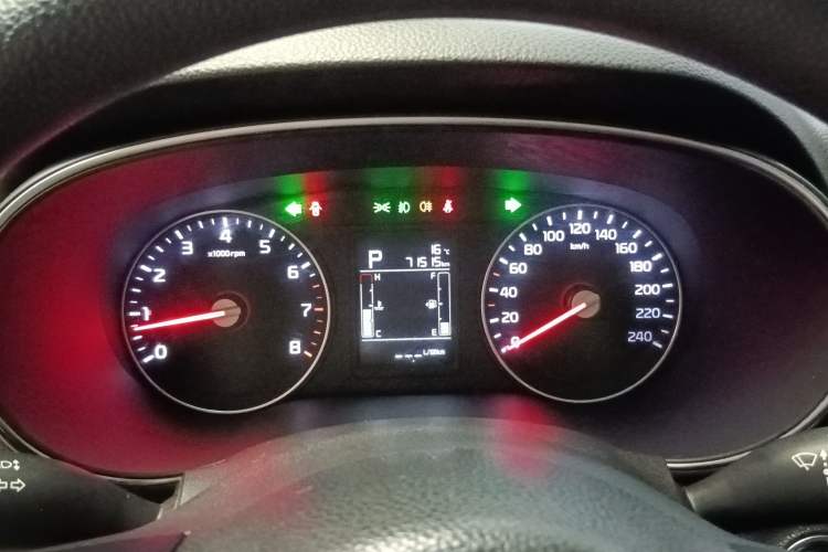 Used Kia KX3 2015 1.6L Automatic Two-Wheel Drive DLX Instrument Cluster