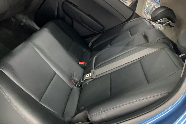 Used Kia KX3 2015 1.6L Automatic Two-Wheel Drive DLX Interior 1