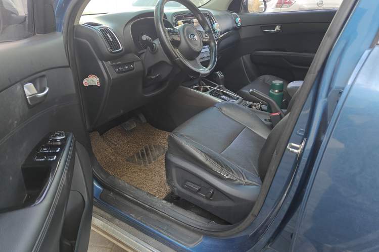 Used Kia KX3 2015 1.6L Automatic Two-Wheel Drive PRM Interior 3