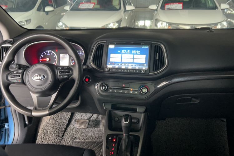 Used Kia KX3 2015 1.6L Automatic Two-Wheel Drive DLX Interior 3