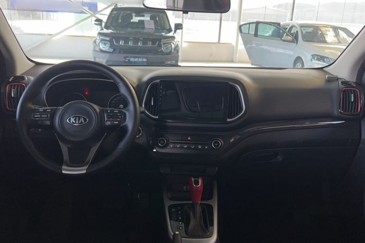 Used Kia KX3 2015 1.6T Automatic Two-Wheel Drive DLX Interior 3