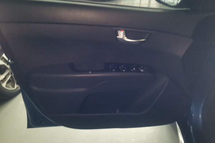 Used Kia KX3 2015 1.6L Automatic Two-Wheel Drive DLX Left Front Door Interior