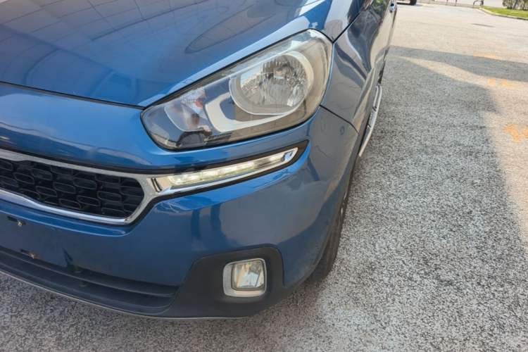 Used Kia KX3 2015 1.6T Automatic Two-Wheel Drive DLX Left Front Headlight