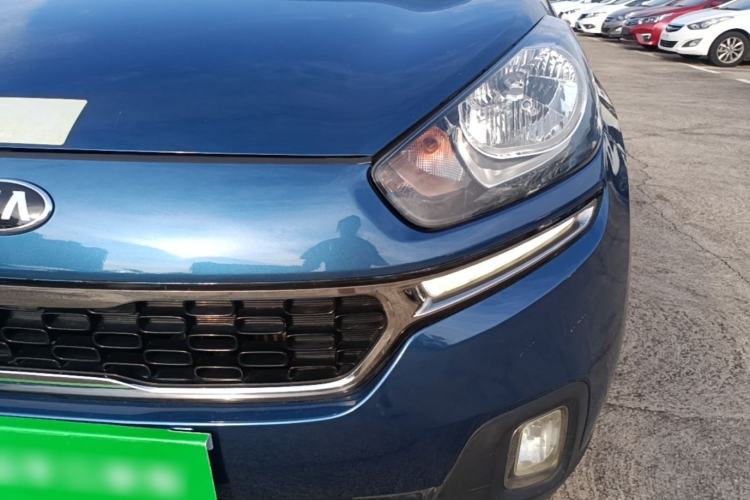 Used Kia KX3 2015 1.6T Automatic Two-Wheel Drive DLX Left Front Headlight