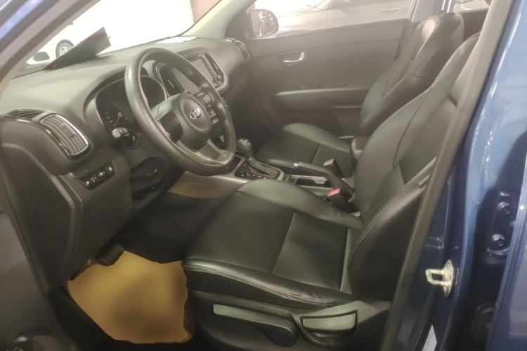 Used Kia KX3 2015 1.6L Automatic Two-Wheel Drive DLX Left Front Seat