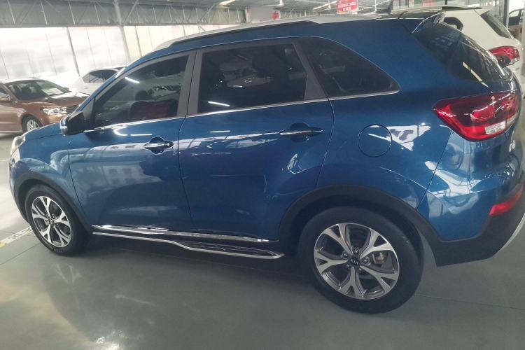 Used Kia KX3 2015 1.6L Automatic Two-Wheel Drive DLX Left Side