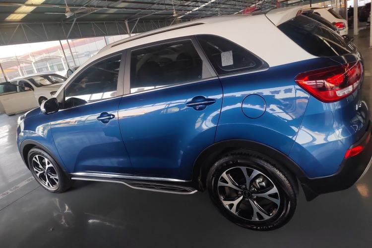 Used Kia KX3 2015 1.6T Automatic Two-Wheel Drive DLX Left Side